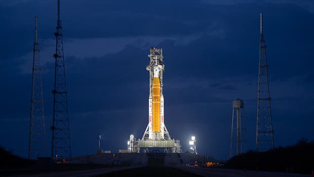 NASA, Ay'a dönmeye hazırlanıyor