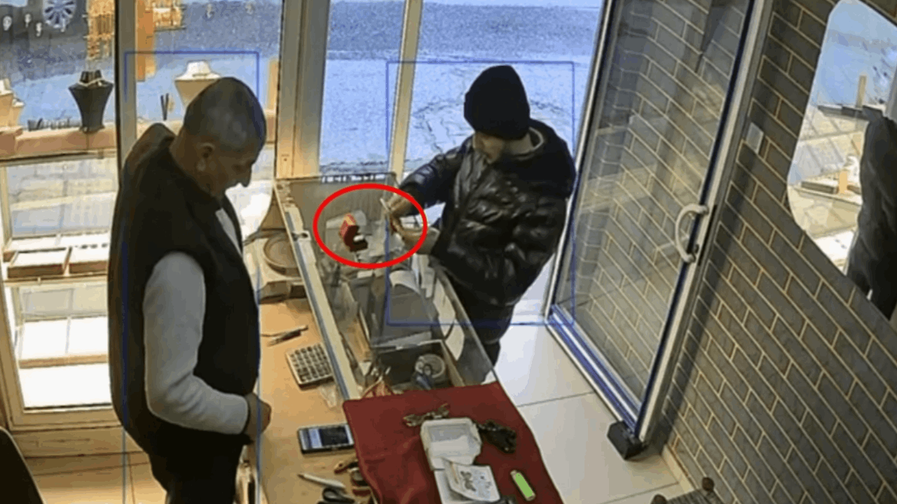 Kuyumcudan 60 bin liralık yüzük çalan hırsız yakalandı