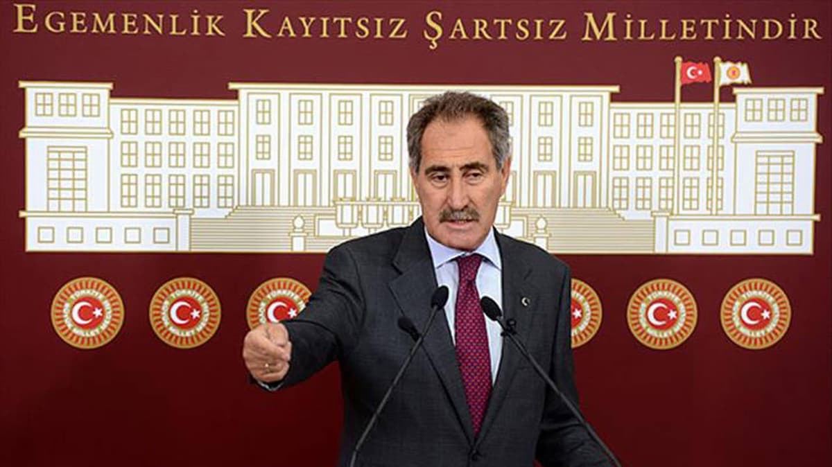 AKP'li eski bakandan dikkat çeken sistem eleştirisi