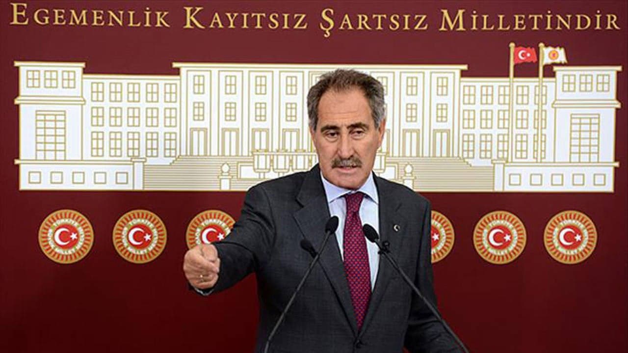 AKP'li eski bakandan dikkat çeken sistem eleştirisi