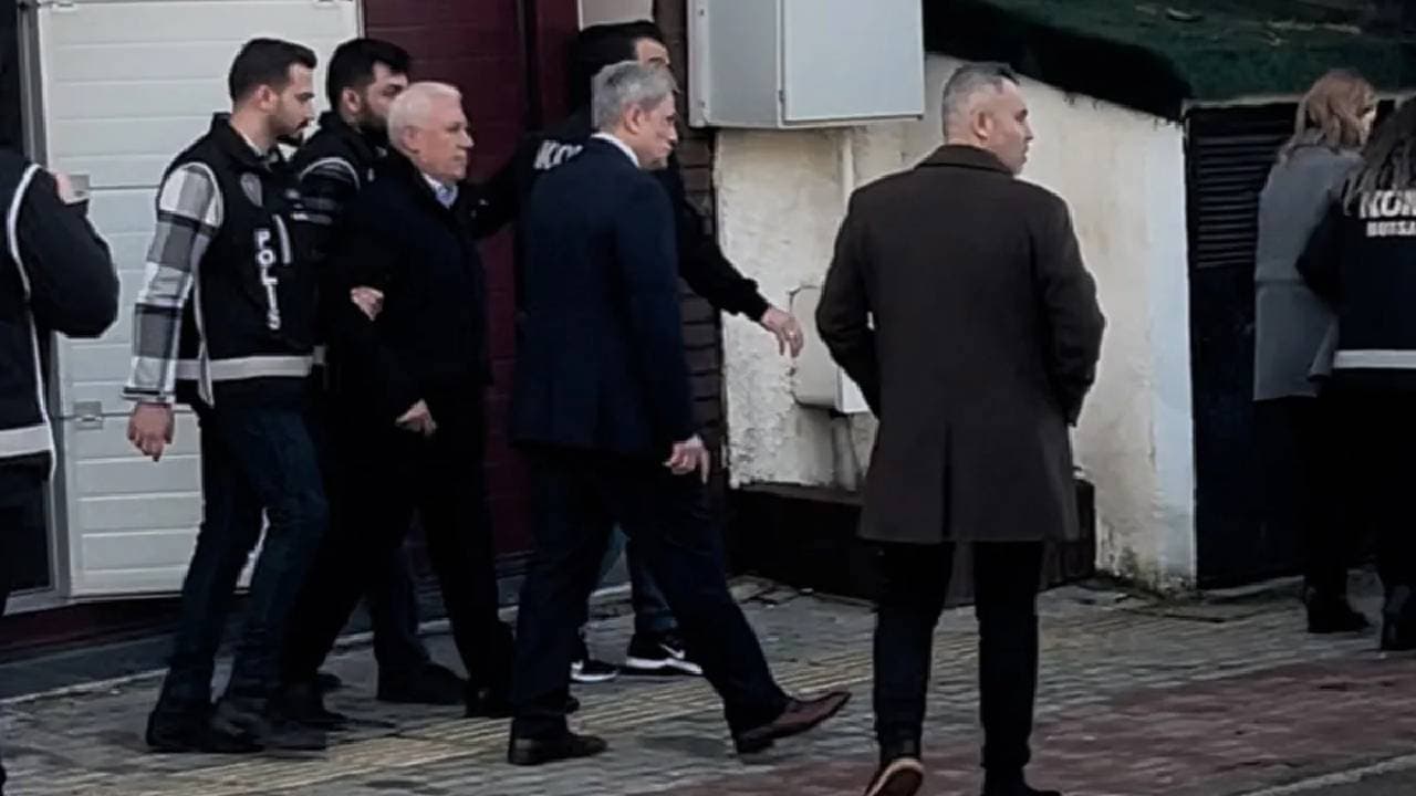 Sandıksız ve muhalefetsiz bir rejimle ayakta kalacak